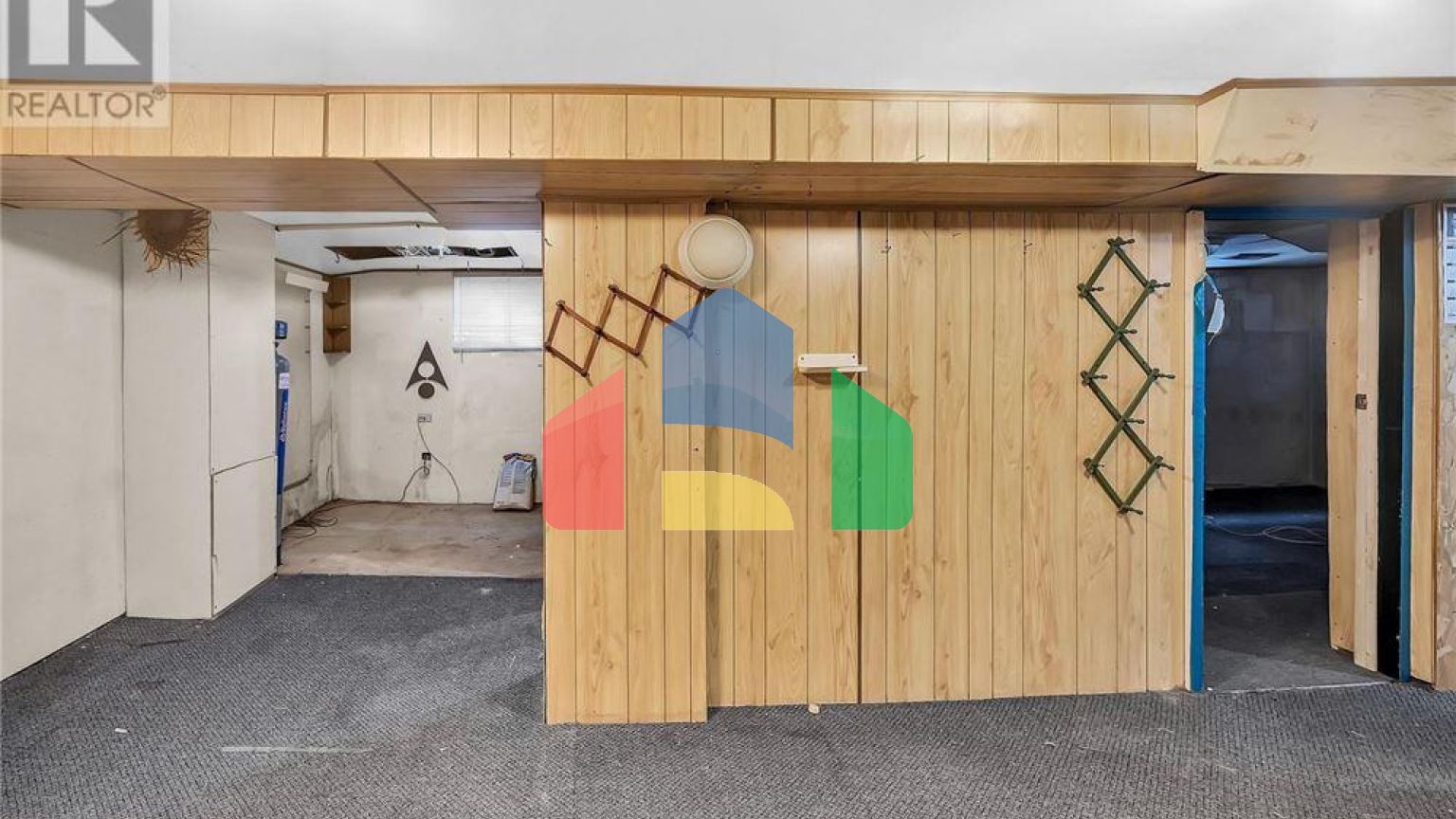 Residential - Single Family Home - Hamilton, Canada - Canada