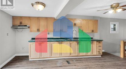 Residential - Single Family Home - Hamilton, Canada - Canada