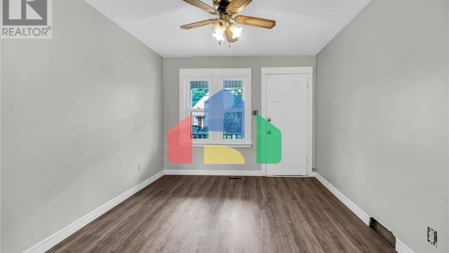 Residential - Single Family Home - Hamilton, Canada - Canada