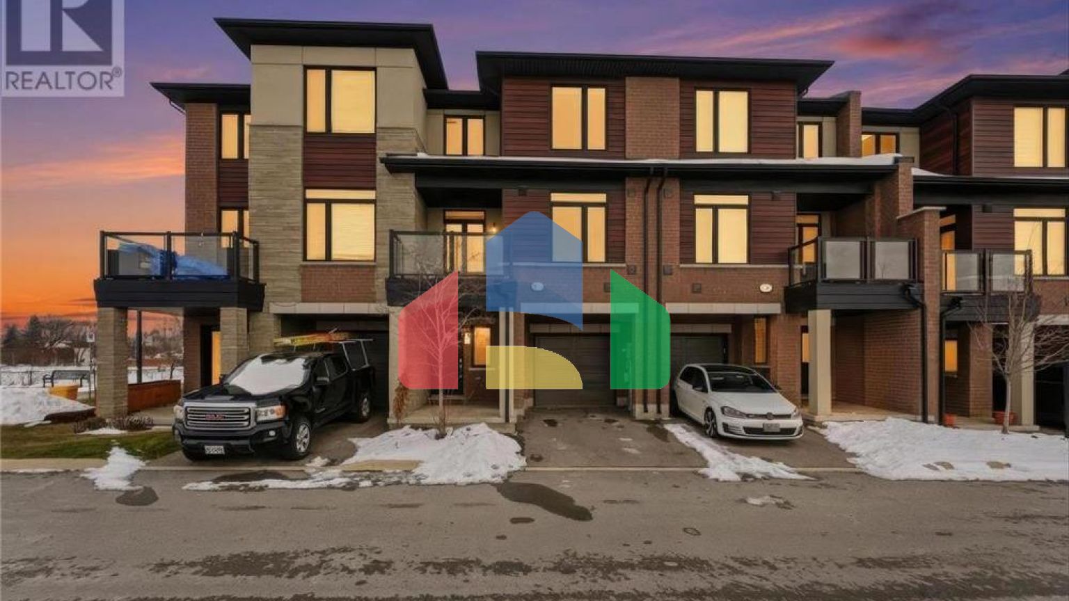 Residential - Single Family Home - Hamilton, Canada - Canada