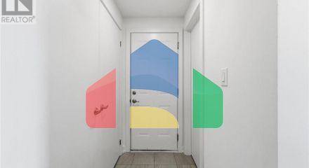 Residential - Single Family Home - Hamilton, Canada - Canada