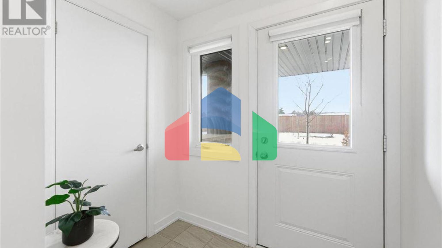 Residential - Single Family Home - Hamilton, Canada - Canada