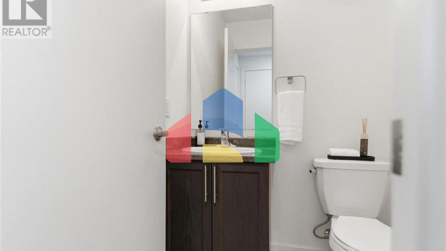 Residential - Single Family Home - Hamilton, Canada - Canada