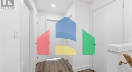 Residential - Single Family Home - Hamilton, Canada - Canada