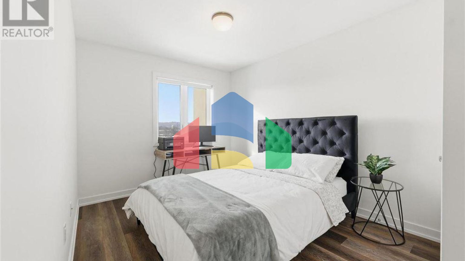 Residential - Single Family Home - Hamilton, Canada - Canada