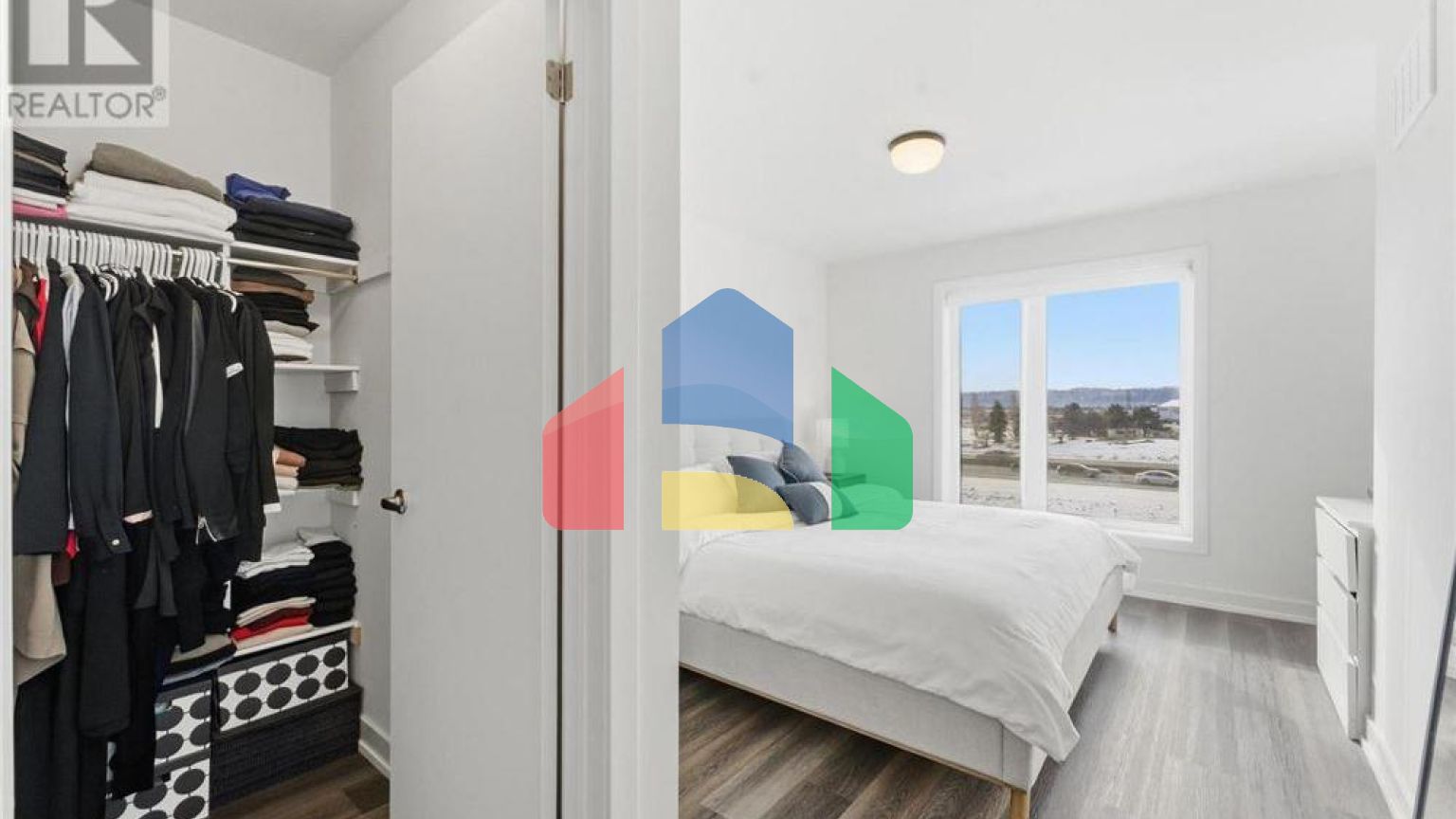 Residential - Single Family Home - Hamilton, Canada - Canada