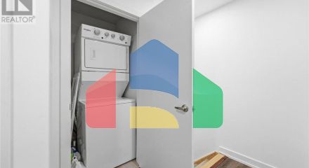 Residential - Single Family Home - Hamilton, Canada - Canada