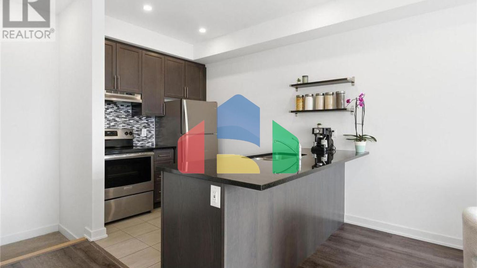 Residential - Single Family Home - Hamilton, Canada - Canada