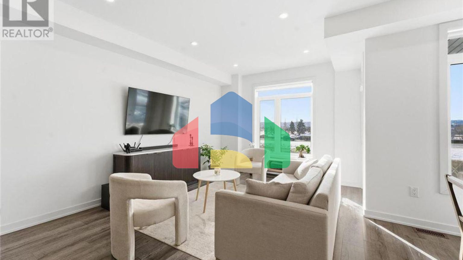 Residential - Single Family Home - Hamilton, Canada - Canada