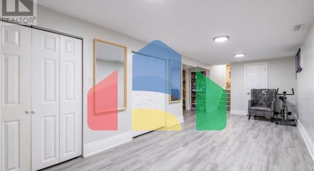 Residential - Single Family Home - Hamilton, Canada - Canada