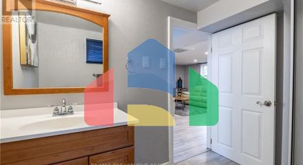 Residential - Single Family Home - Hamilton, Canada - Canada