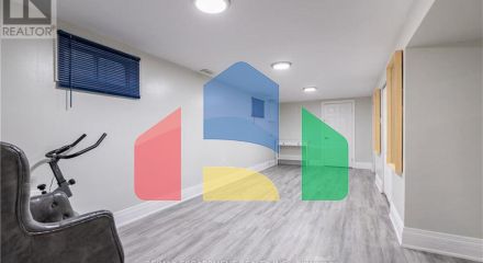 Residential - Single Family Home - Hamilton, Canada - Canada