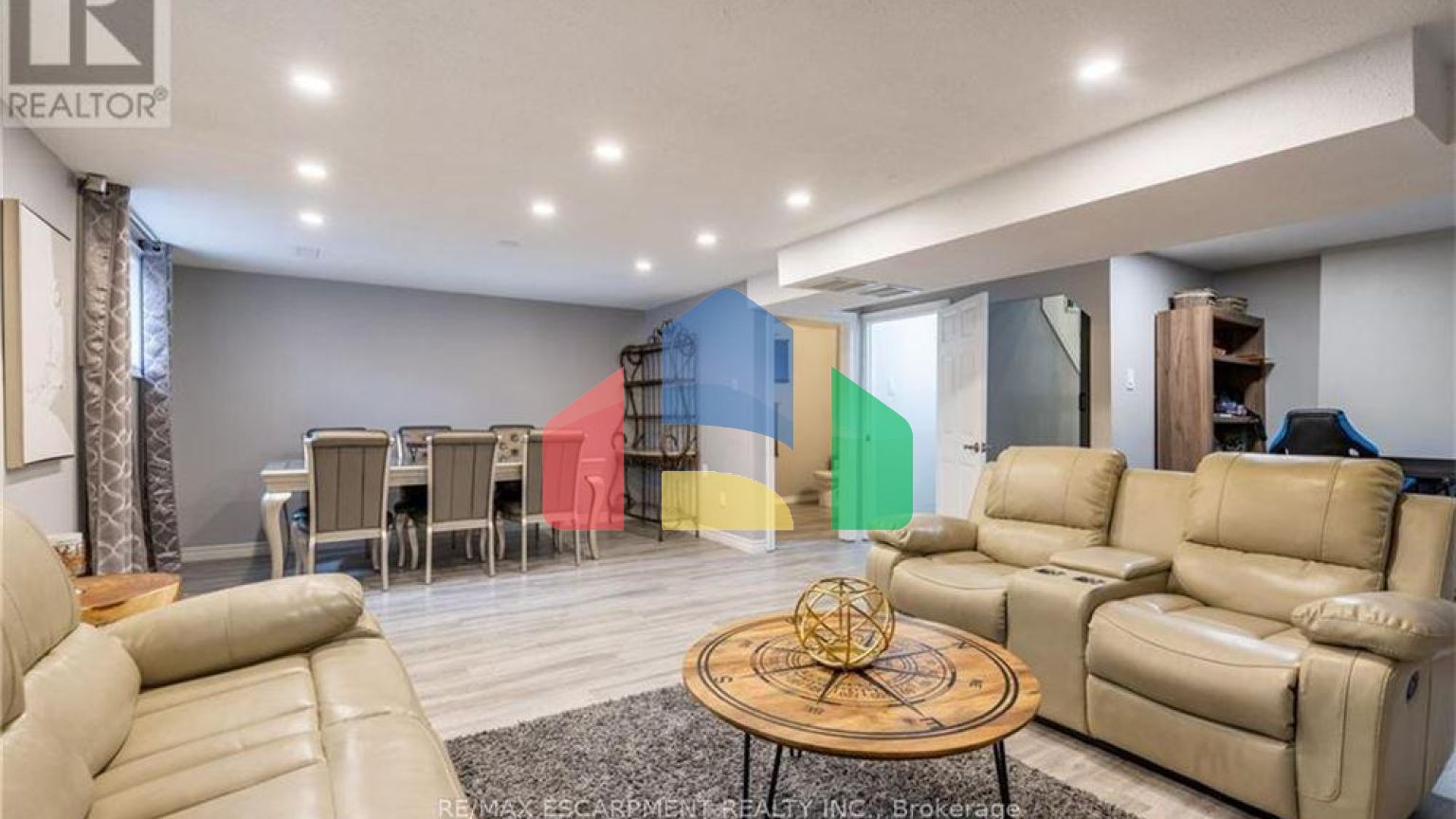 Residential - Single Family Home - Hamilton, Canada - Canada