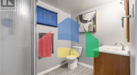 Residential - Single Family Home - Hamilton, Canada - Canada