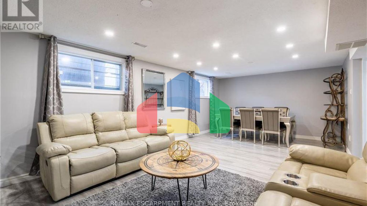 Residential - Single Family Home - Hamilton, Canada - Canada