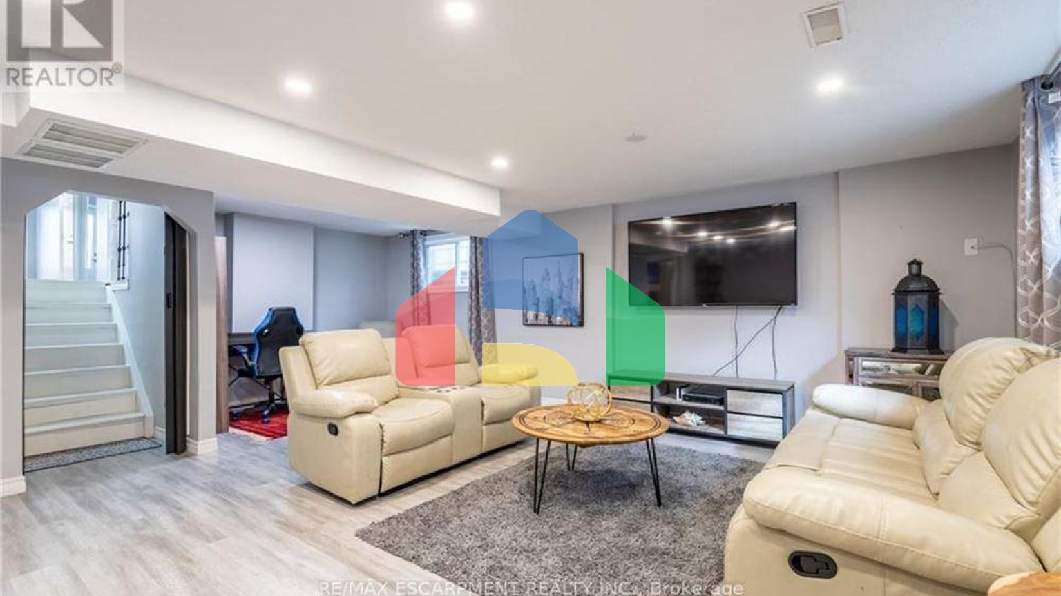 Residential - Single Family Home - Hamilton, Canada - Canada