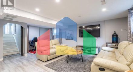 Residential - Single Family Home - Hamilton, Canada - Canada