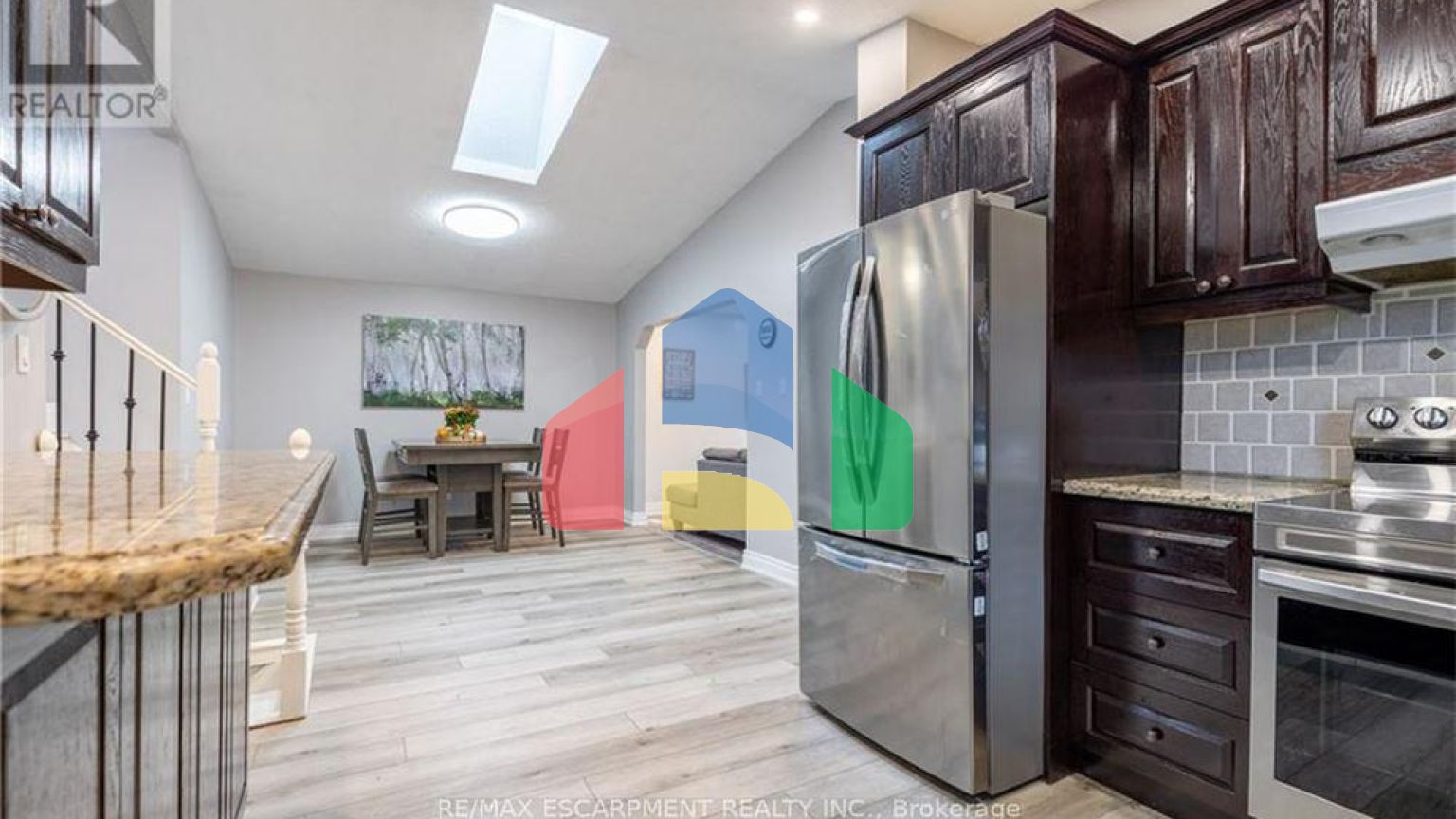 Residential - Single Family Home - Hamilton, Canada - Canada