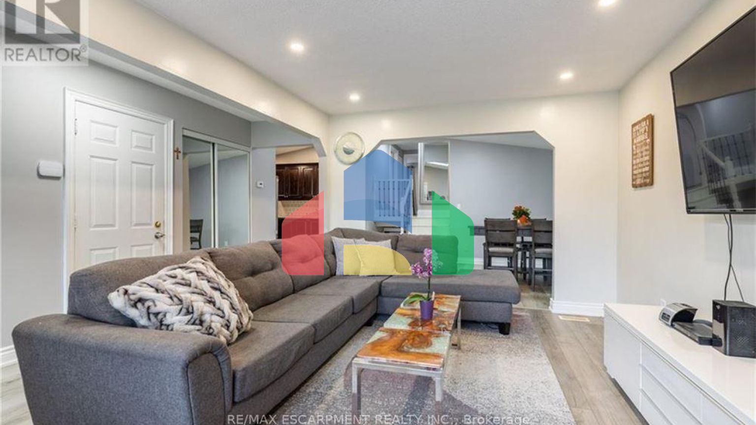 Residential - Single Family Home - Hamilton, Canada - Canada