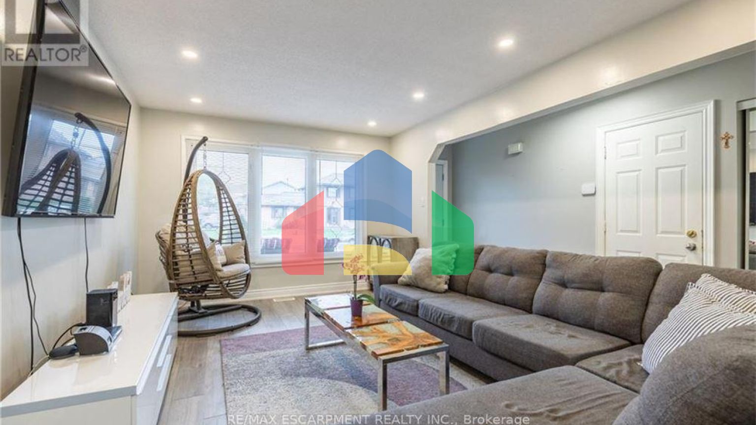 Residential - Single Family Home - Hamilton, Canada - Canada