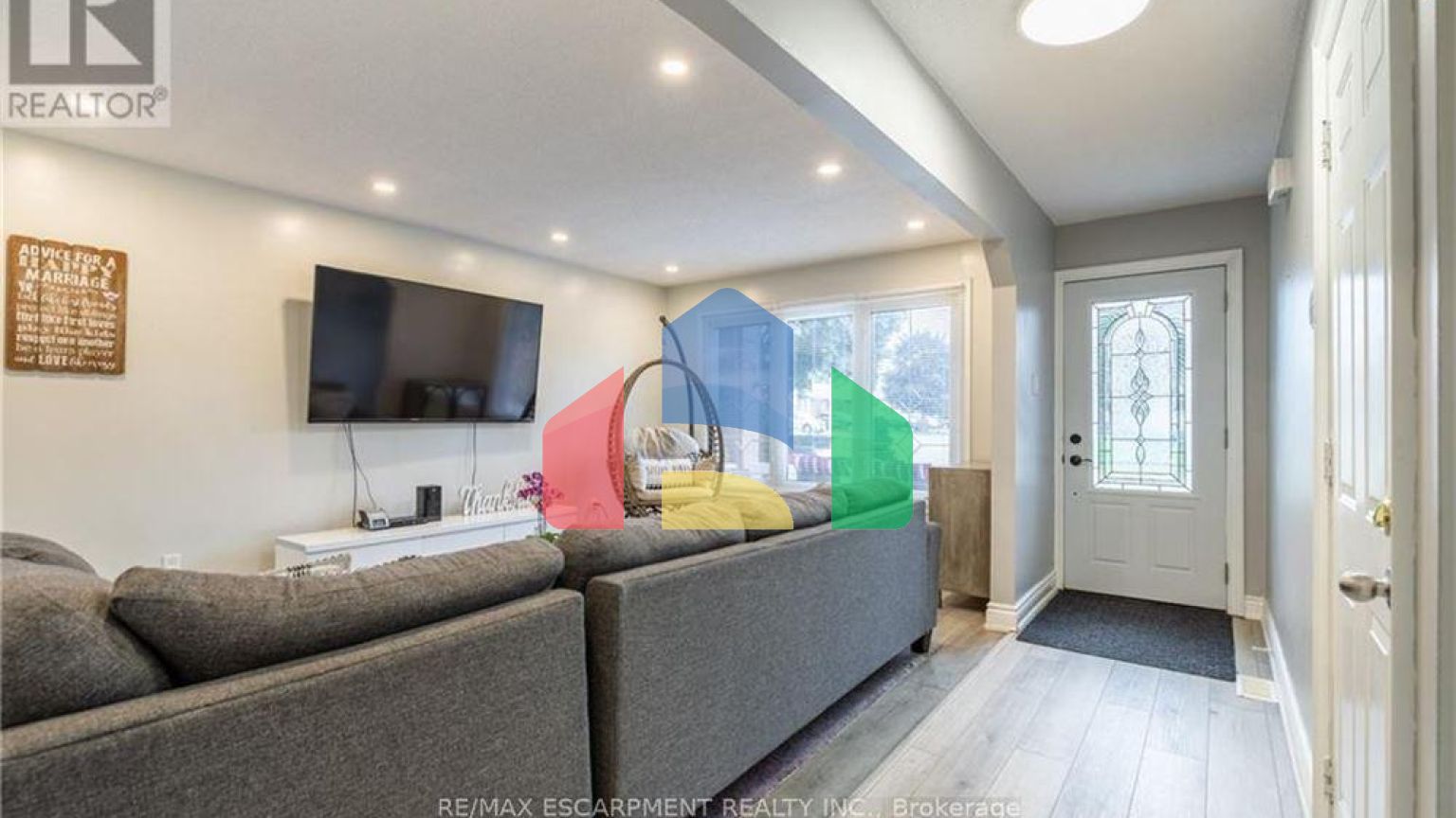 Residential - Single Family Home - Hamilton, Canada - Canada