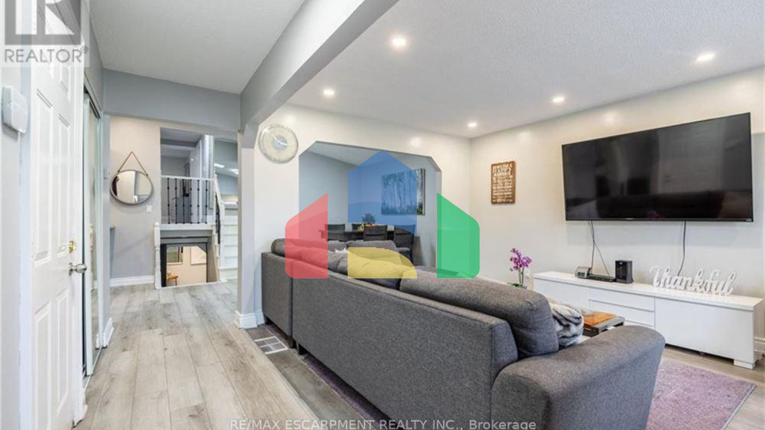 Residential - Single Family Home - Hamilton, Canada - Canada