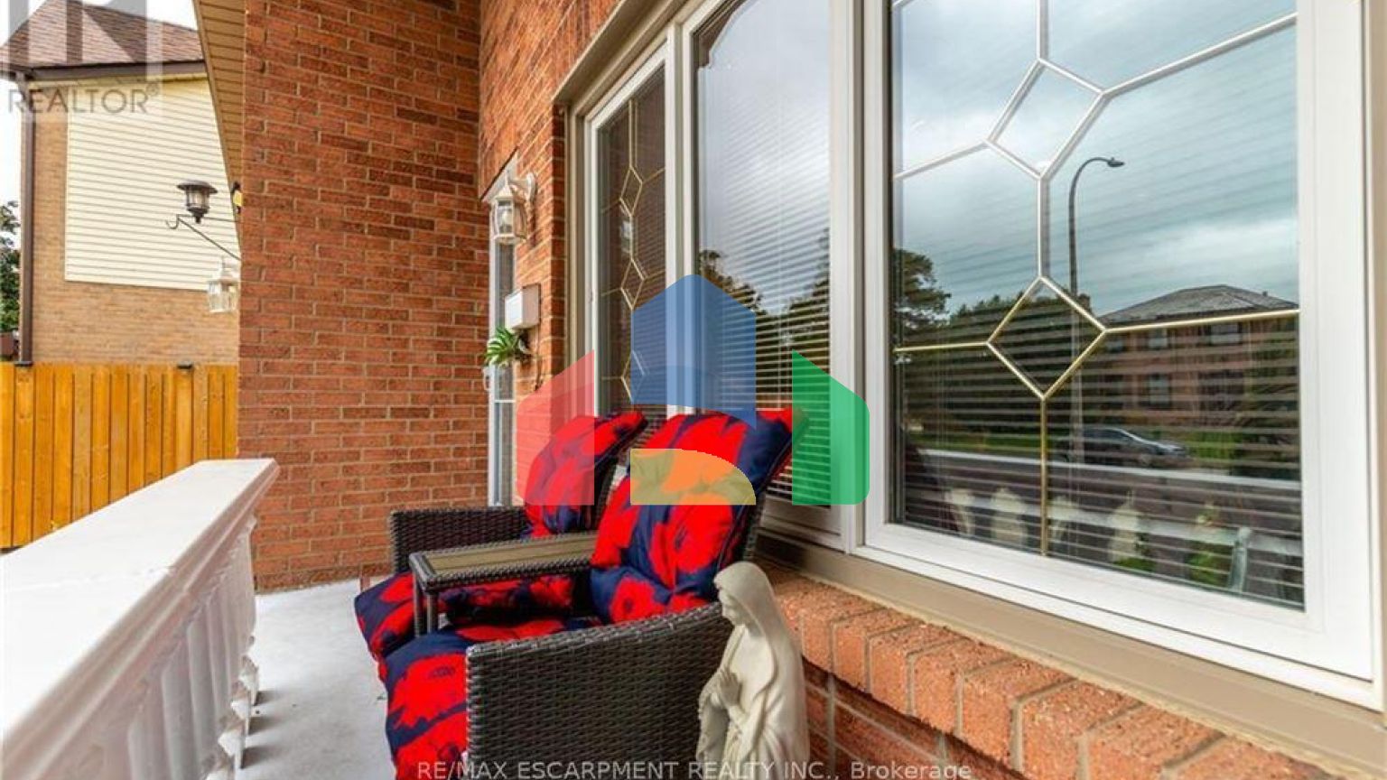 Residential - Single Family Home - Hamilton, Canada - Canada