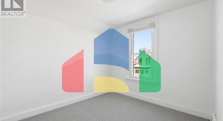 Residential - Single Family Home - Hamilton, Canada - Canada