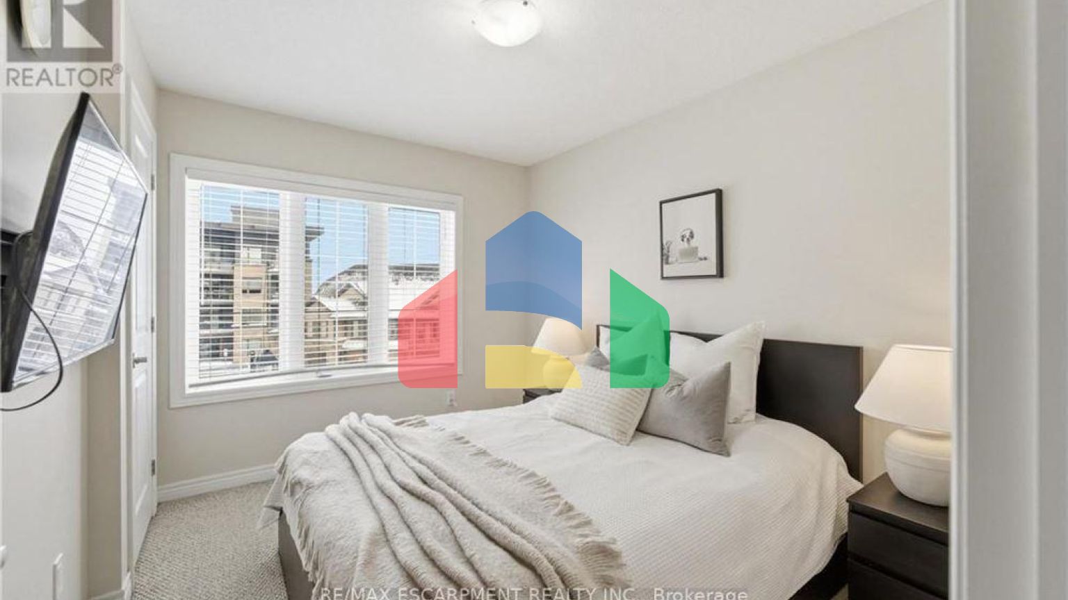 Residential - Single Family Home - Hamilton, Canada - Canada