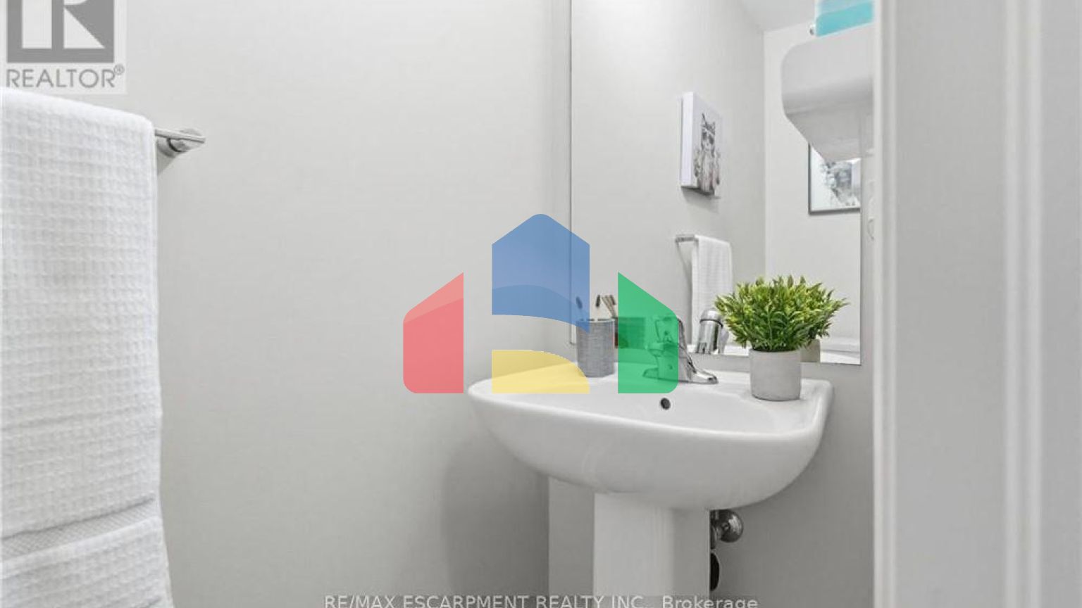 Residential - Single Family Home - Hamilton, Canada - Canada