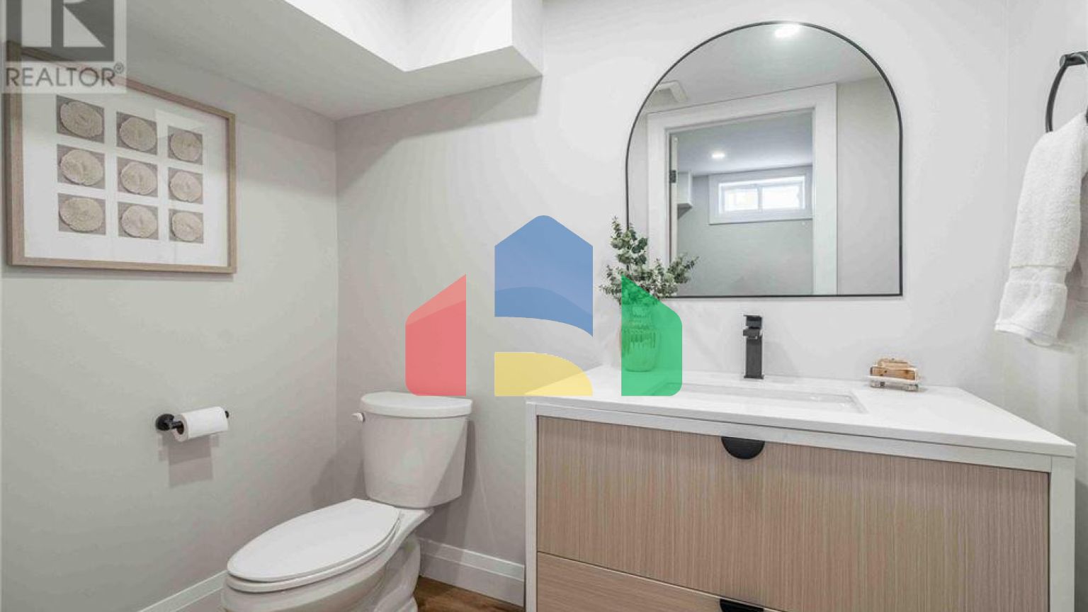 Residential - Single Family Home - Hamilton, Canada - Canada