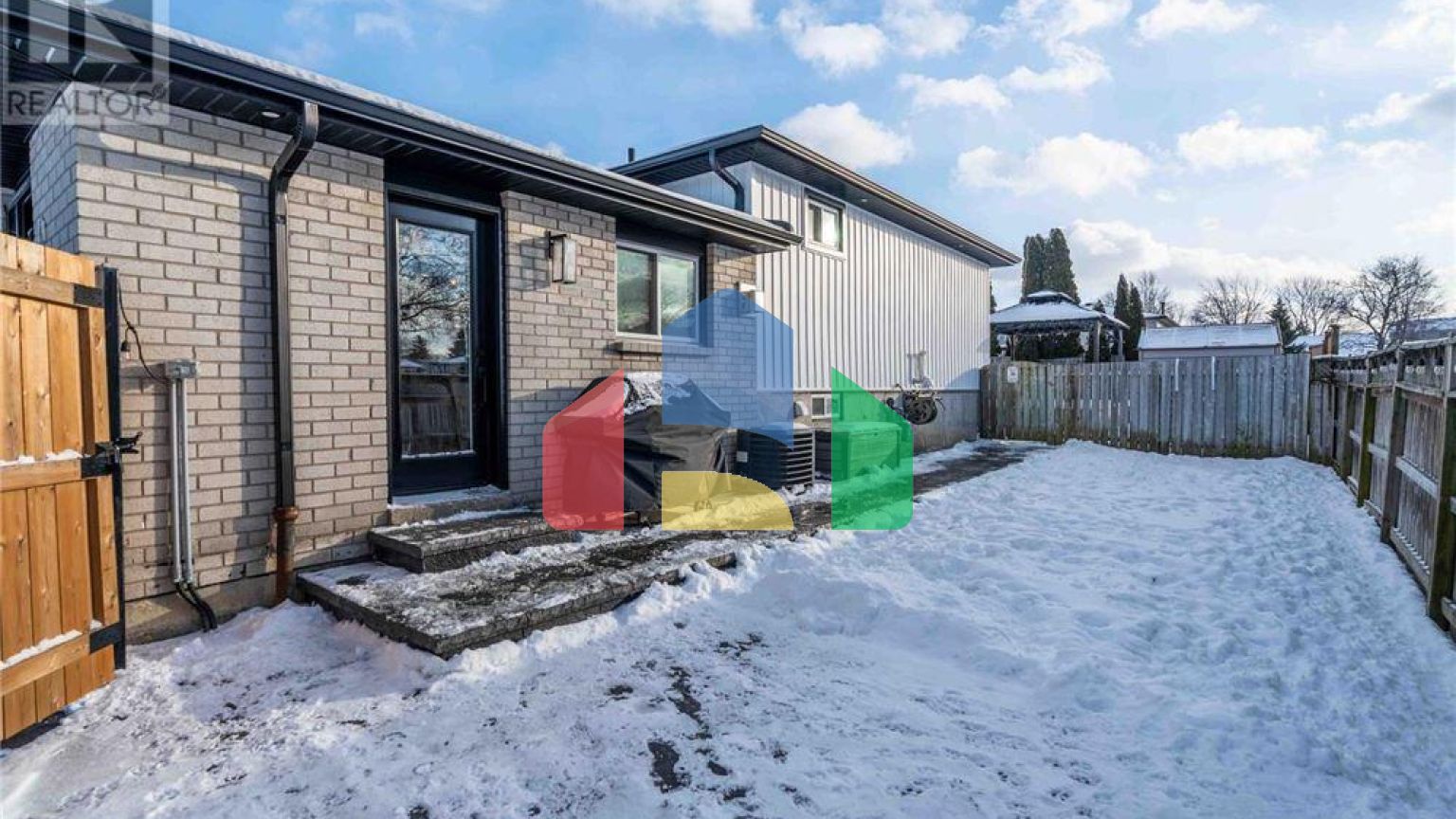 Residential - Single Family Home - Hamilton, Canada - Canada