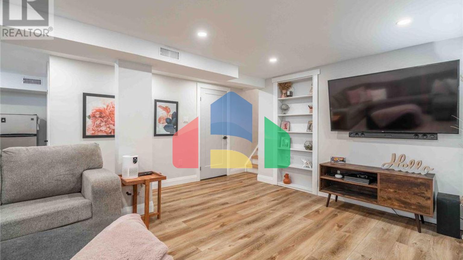 Residential - Single Family Home - Hamilton, Canada - Canada