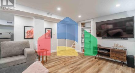 Residential - Single Family Home - Hamilton, Canada - Canada