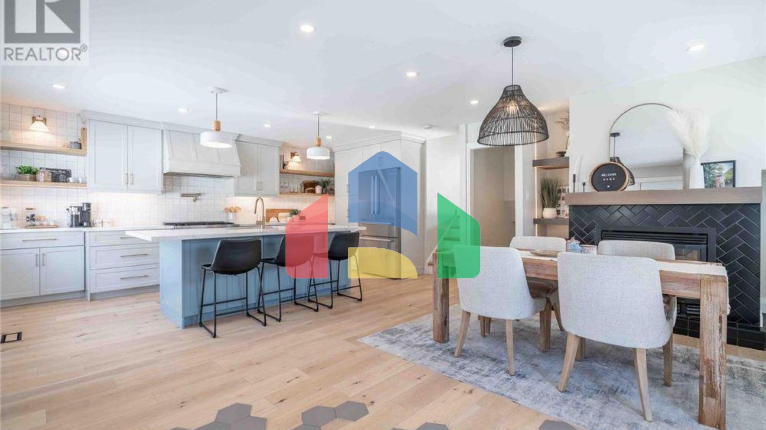 Residential - Single Family Home - Hamilton, Canada - Canada