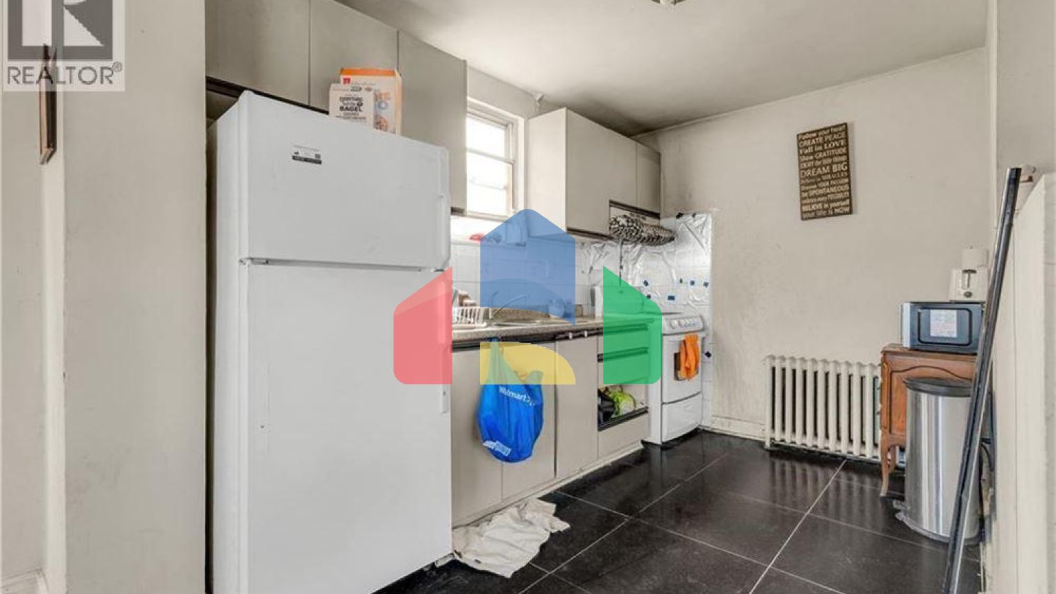 Residential - Multi-Family - Hamilton, Canada - Canada