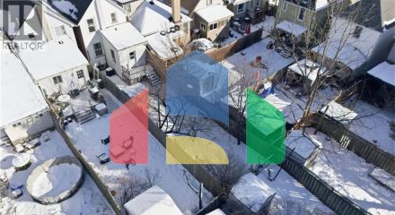 Residential - Single Family Home - Hamilton, Canada - Canada