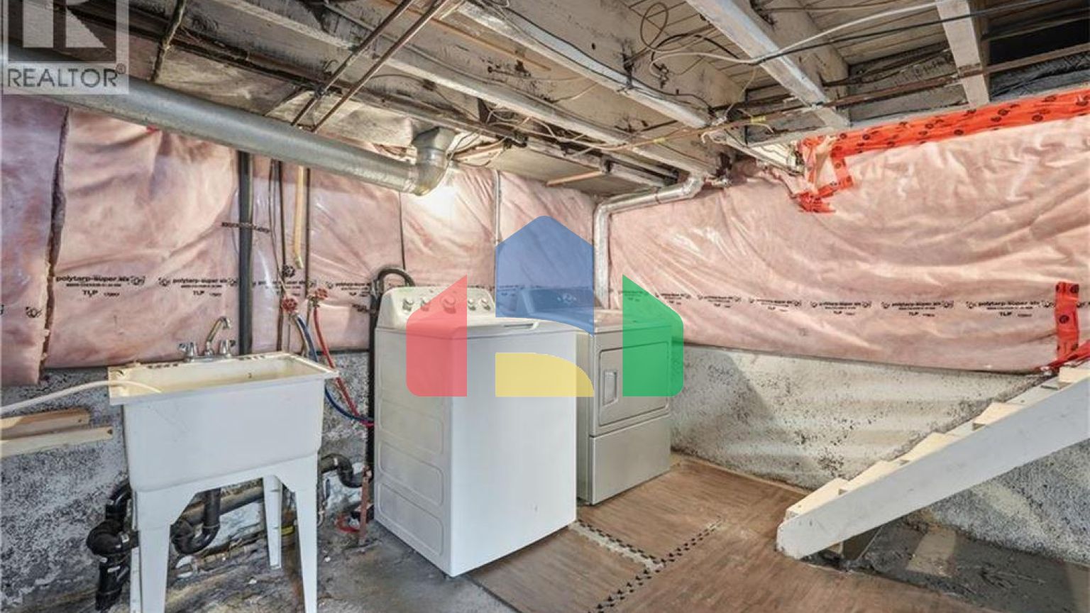 Residential - Single Family Home - Hamilton, Canada - Canada