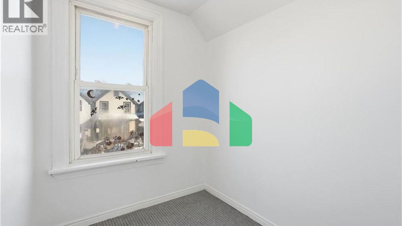 Residential - Single Family Home - Hamilton, Canada - Canada