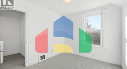 Residential - Single Family Home - Hamilton, Canada - Canada