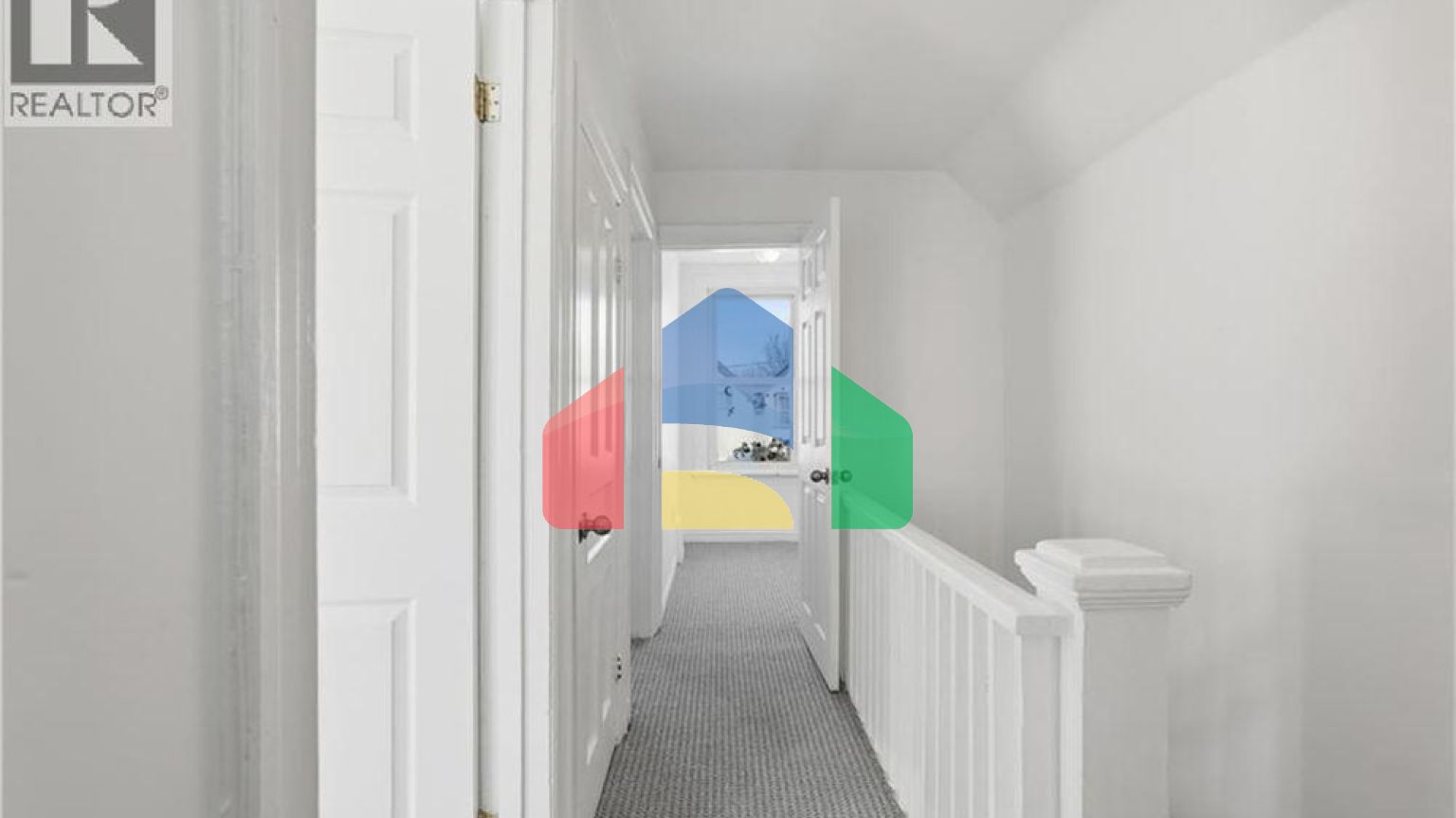 Residential - Single Family Home - Hamilton, Canada - Canada