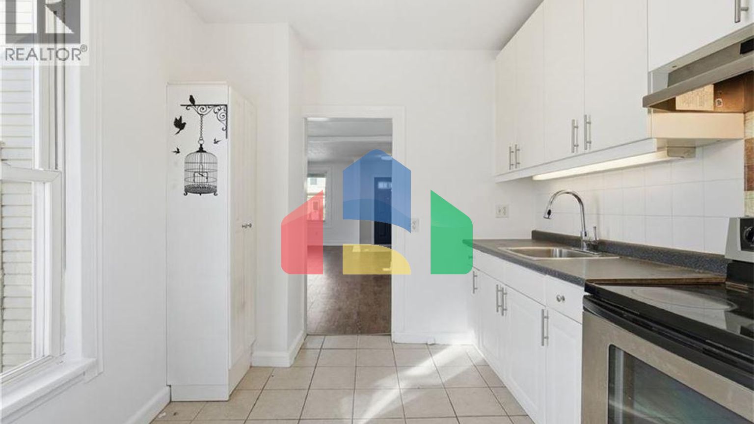 Residential - Single Family Home - Hamilton, Canada - Canada