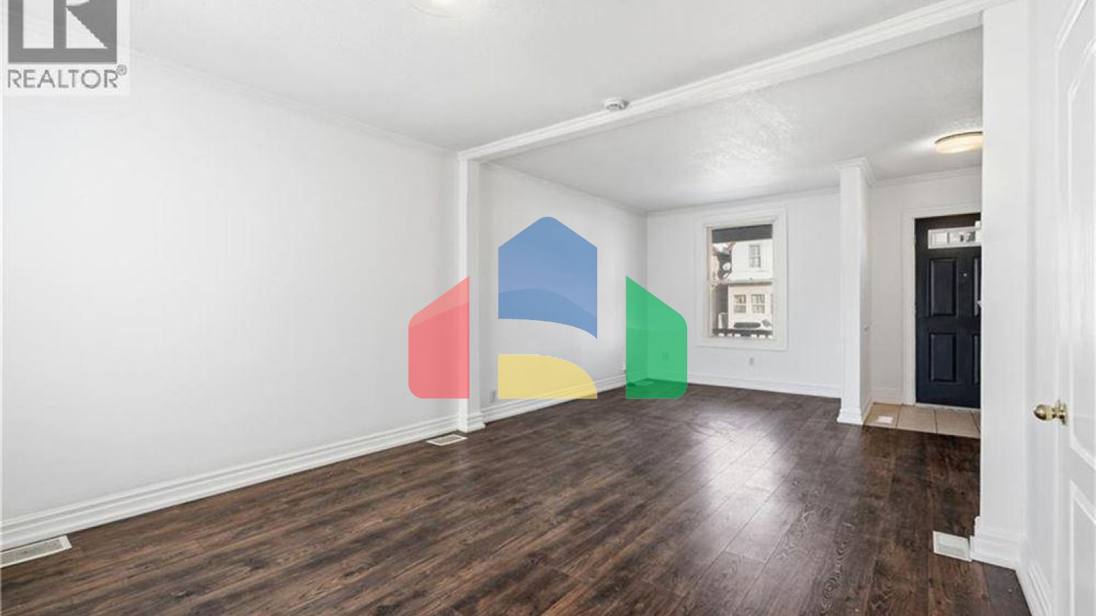 Residential - Single Family Home - Hamilton, Canada - Canada