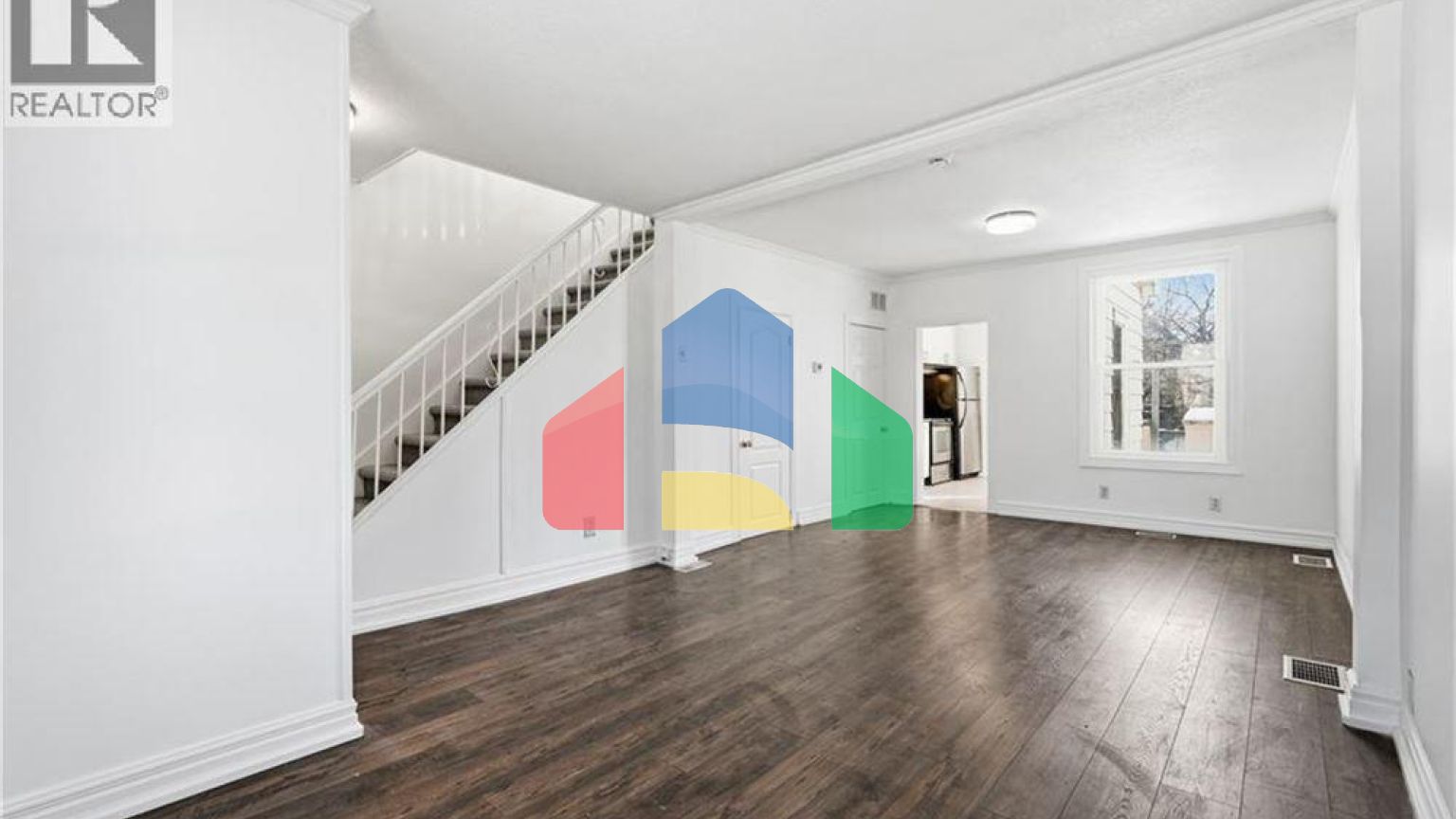 Residential - Single Family Home - Hamilton, Canada - Canada