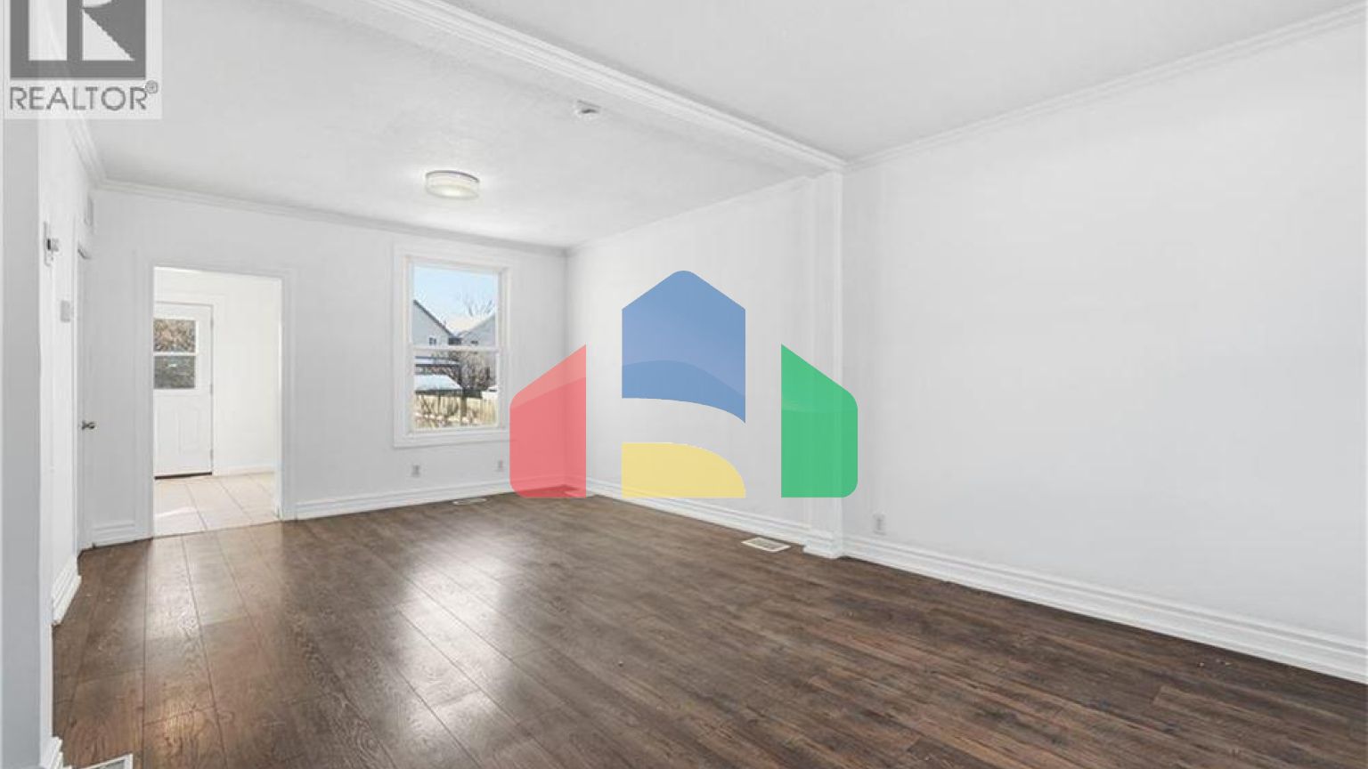 Residential - Single Family Home - Hamilton, Canada - Canada