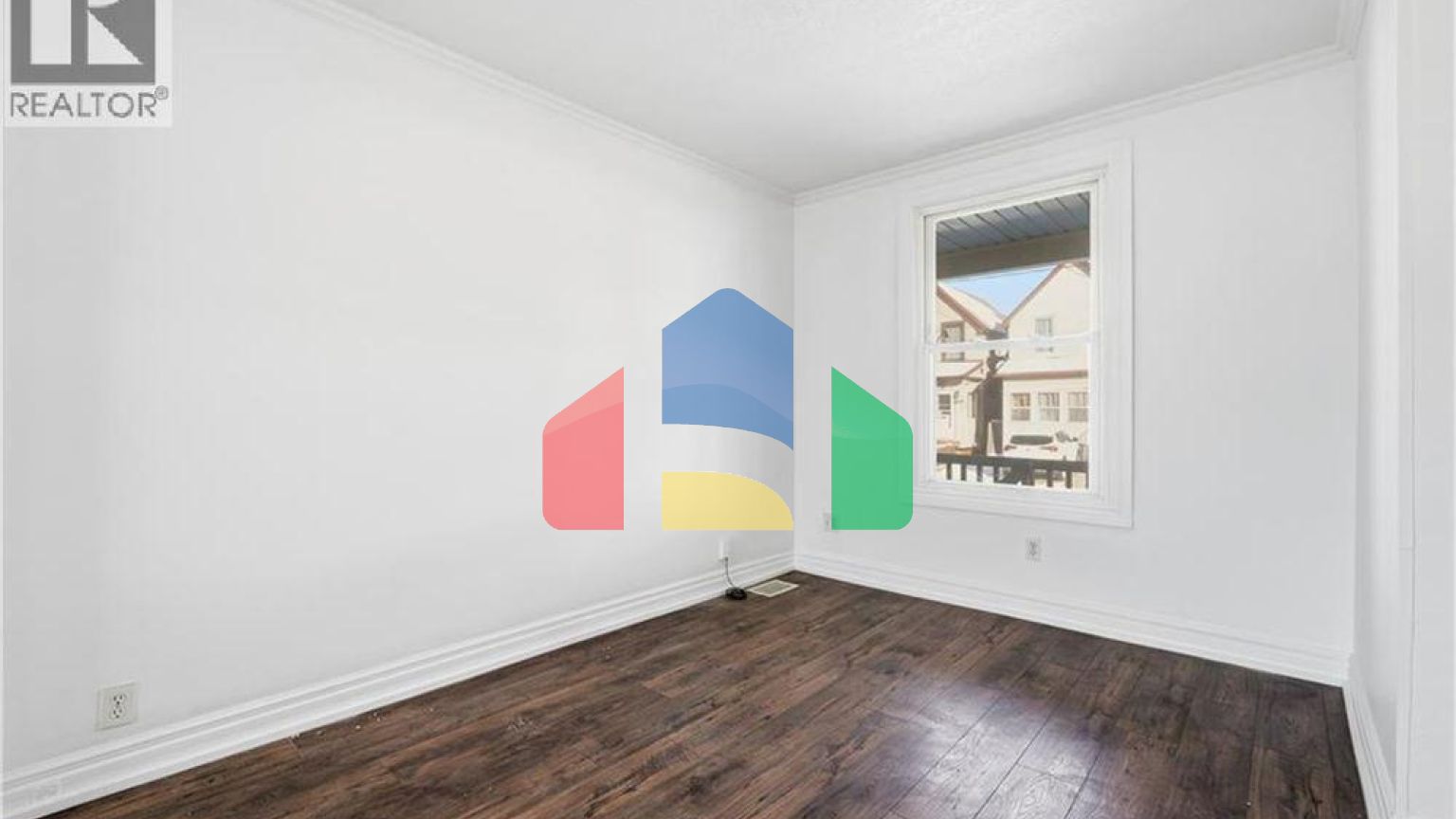 Residential - Single Family Home - Hamilton, Canada - Canada