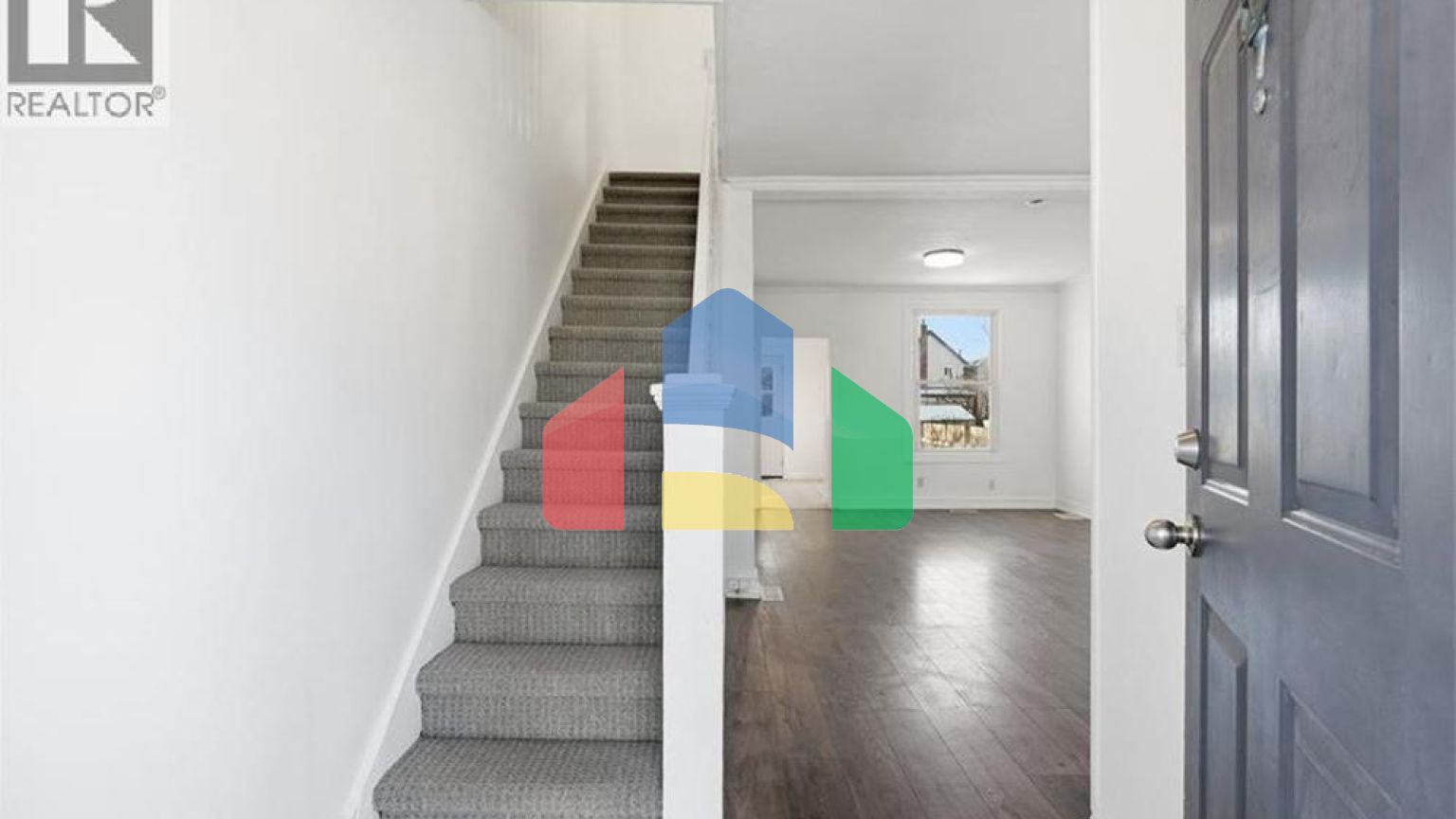 Residential - Single Family Home - Hamilton, Canada - Canada