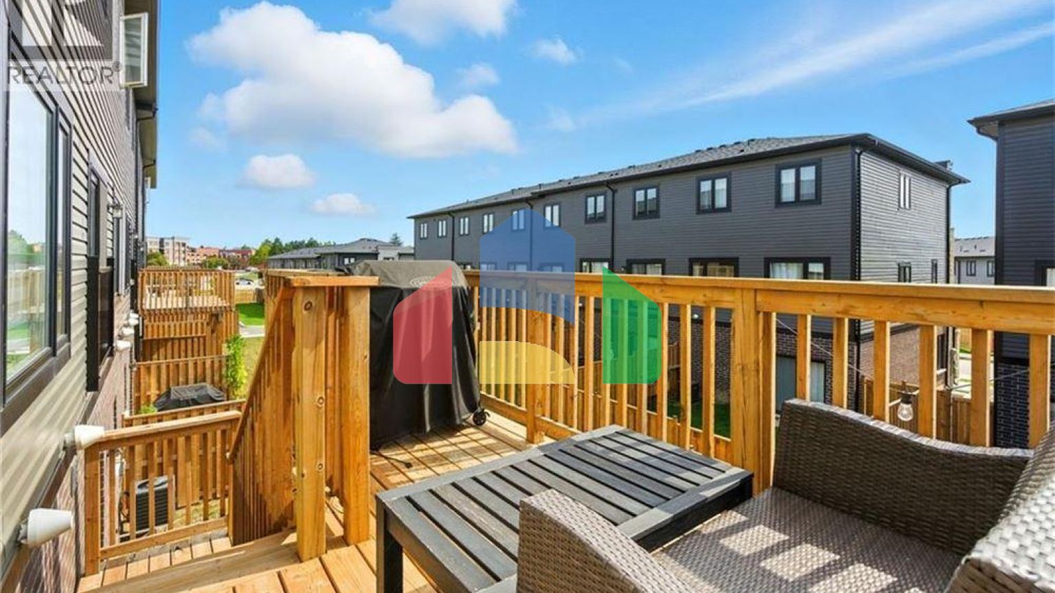 Residential - Single Family Home - Hamilton, Canada - Canada