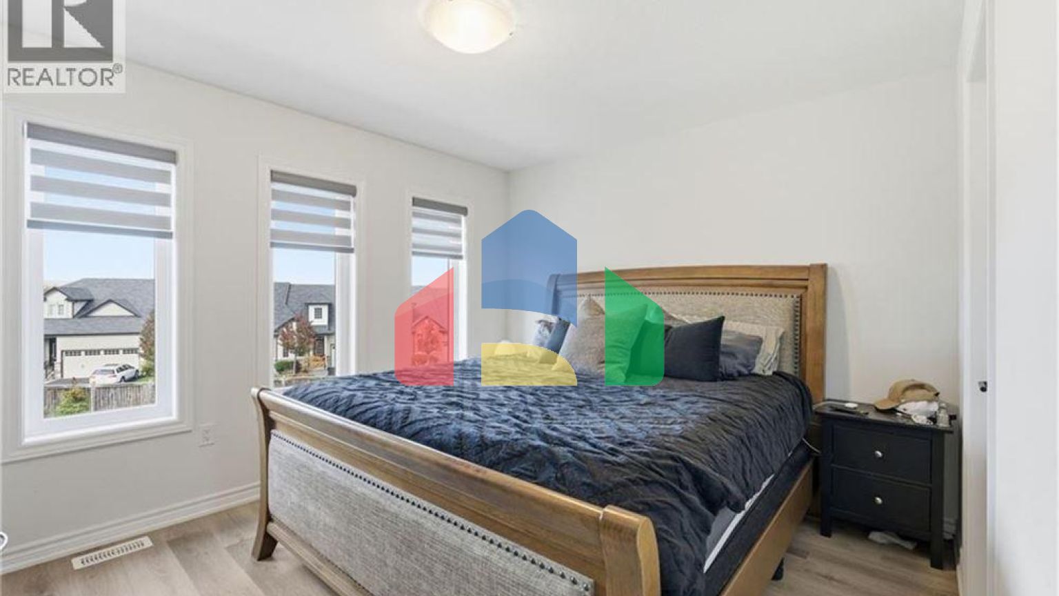 Residential - Single Family Home - Hamilton, Canada - Canada