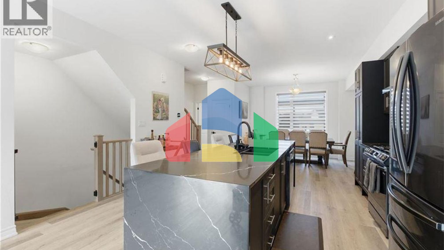 Residential - Single Family Home - Hamilton, Canada - Canada